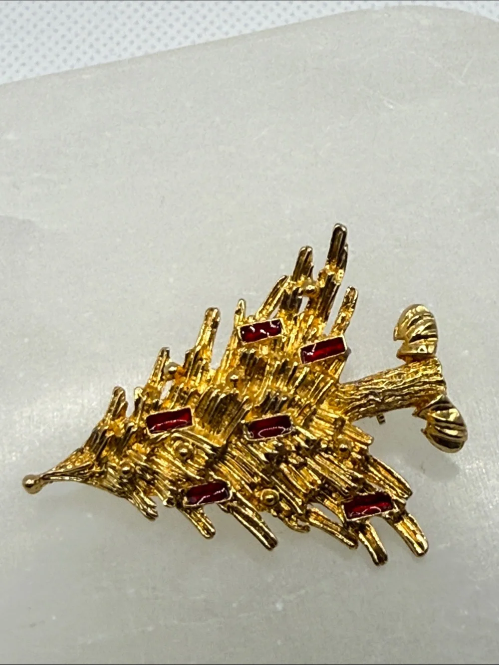 Vintage LIA Gold-tone Christmas Tree Brooch with Red enamel ornaments